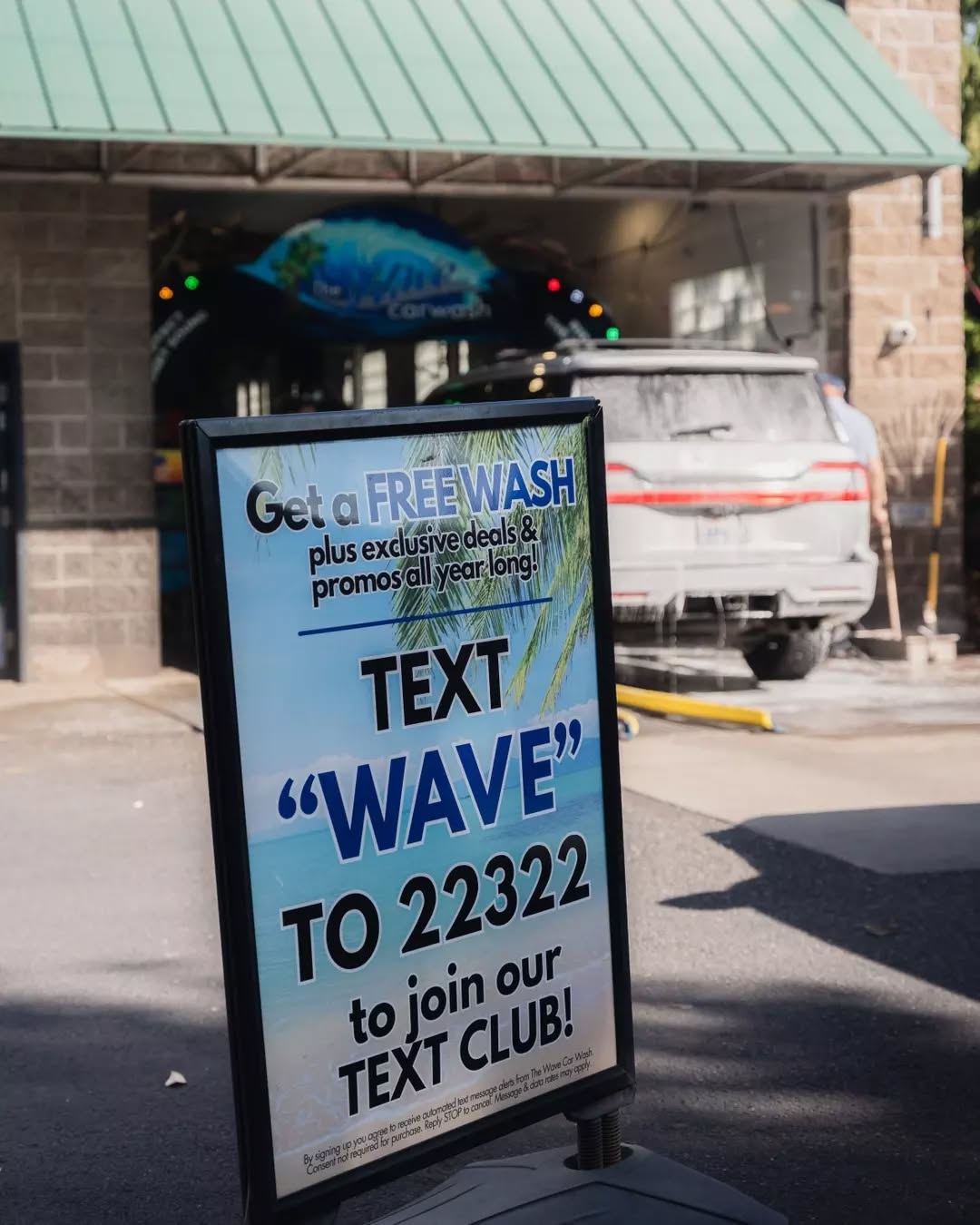 Join the club that keeps your ride shining! 🚙🤩 Text 'WAVE' to 22322 for a FREE WASH and exclusive deals all year long. 🤳